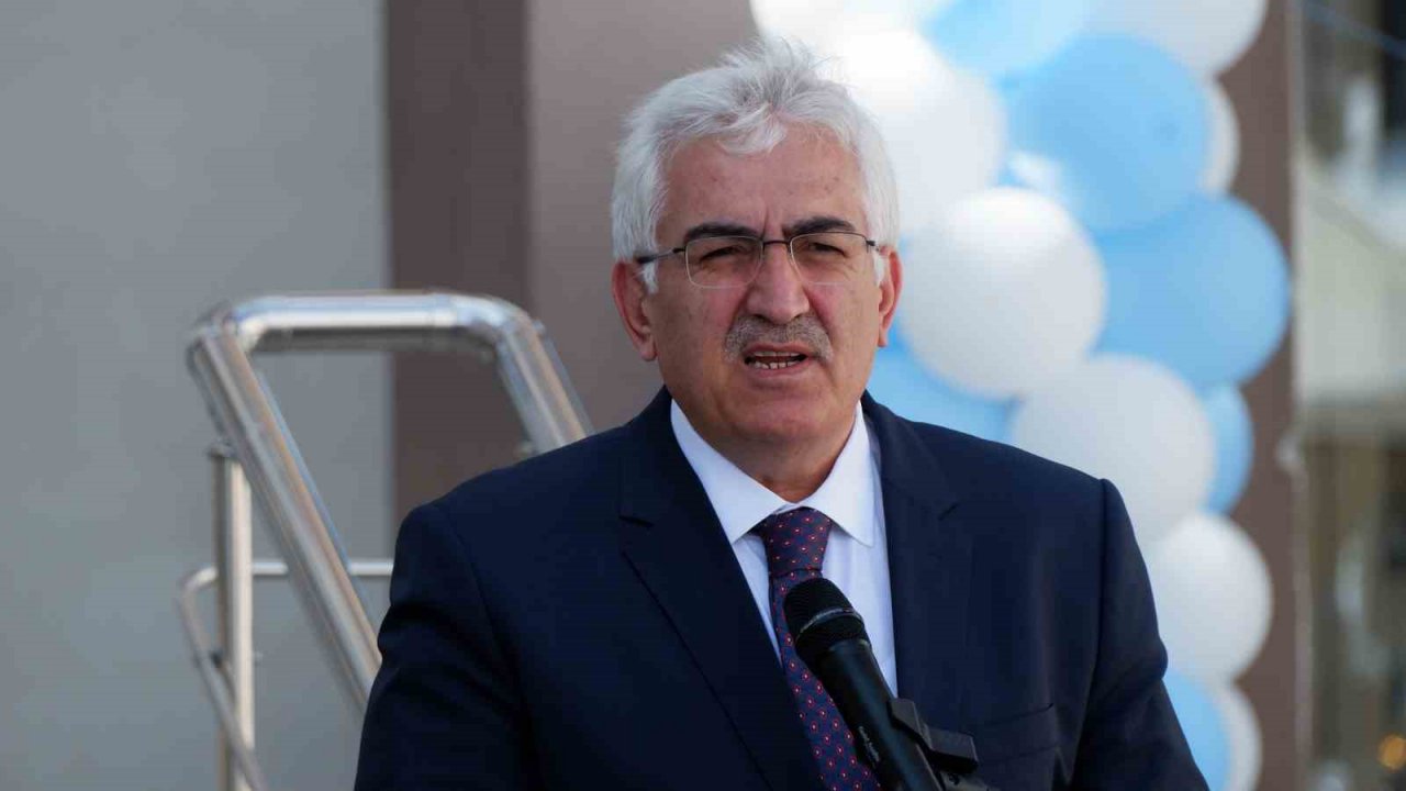 Erzurum’da ilk ders zili çaldı