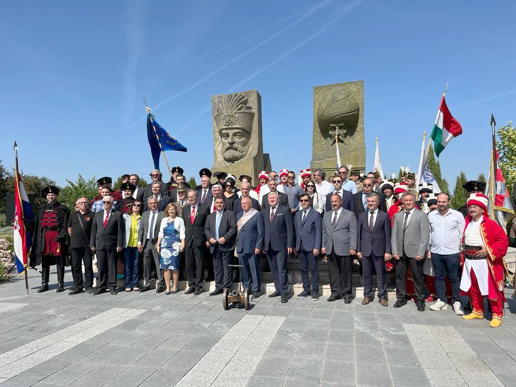 Muratpaşa ve Zigetvar kardeş kent oldu