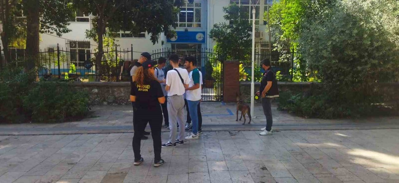 Aydın’da vatandaş bilgileniyor, uyuşturucuya geçit verilmiyor