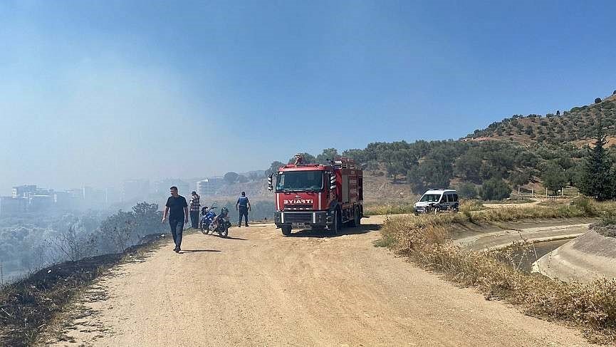 Köşk’teki yangında 1 dönüm arazi zarar gördü