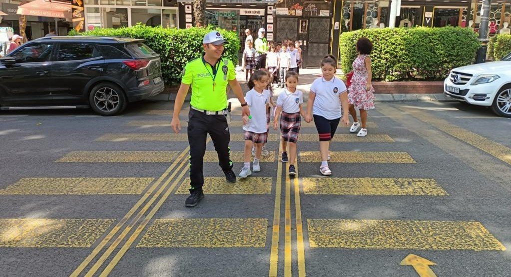 Aydın’da öğrenciler için 44 trafik polisi görevlendirildi