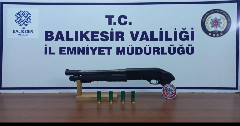 Balıkesir’de aranan 25 şahıstan 16’sı tutuklandı