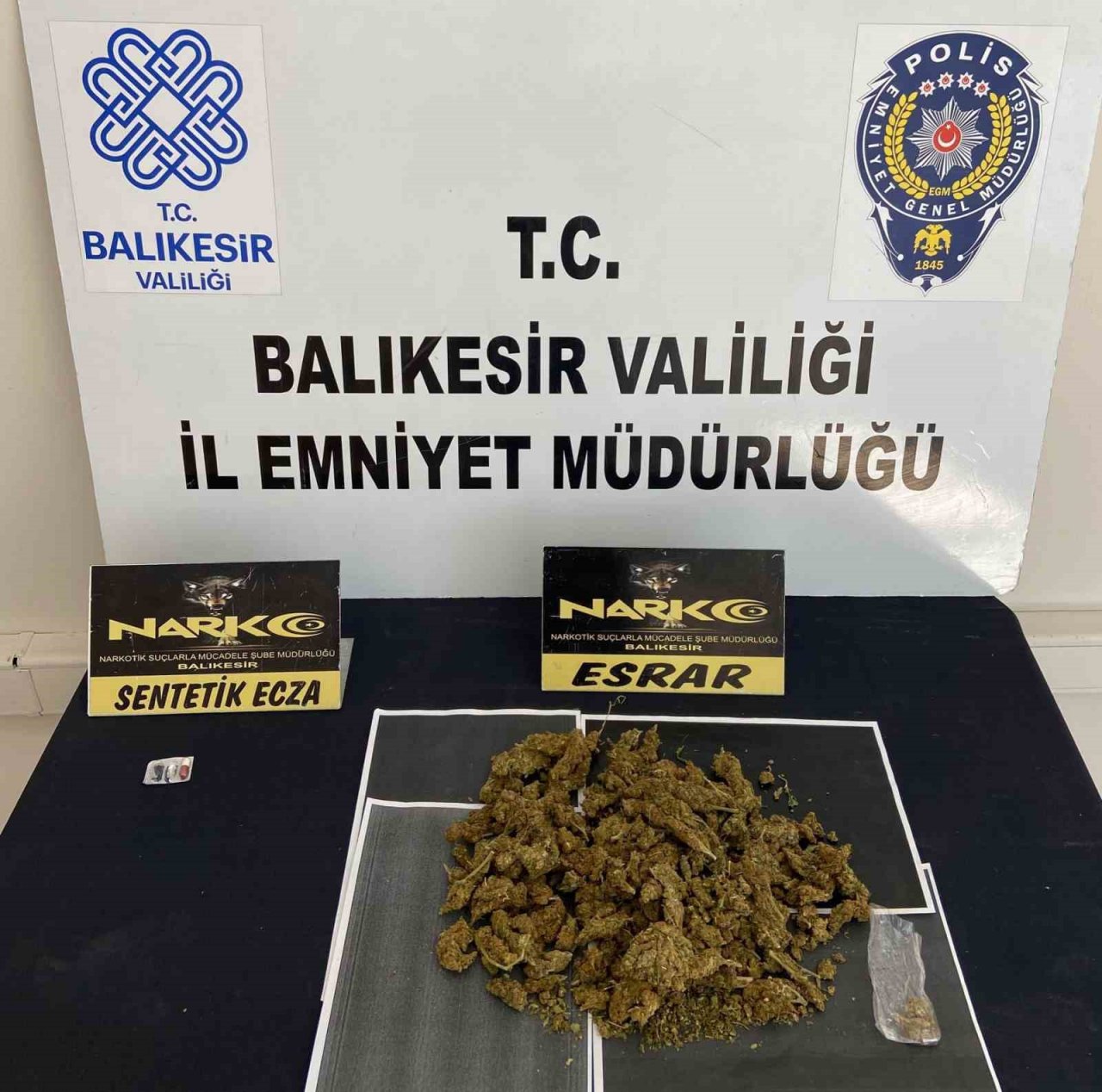 Balıkesir’de polisten 9 şüpheliye uyuşturucu operasyonu