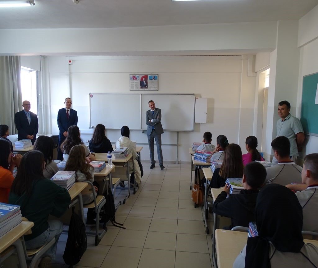 Havran’da Kaymakam Özderin, öğrenciler ile bir araya geldi