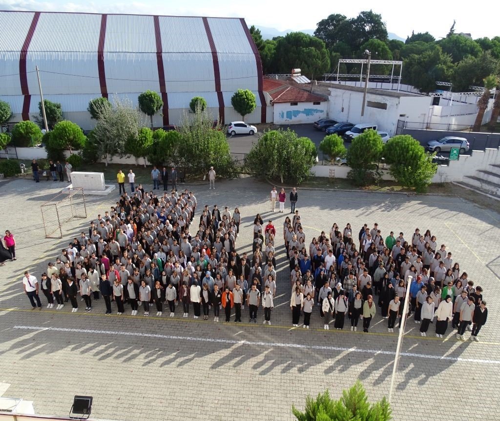 Havran’da Kaymakam Özderin, öğrenciler ile bir araya geldi