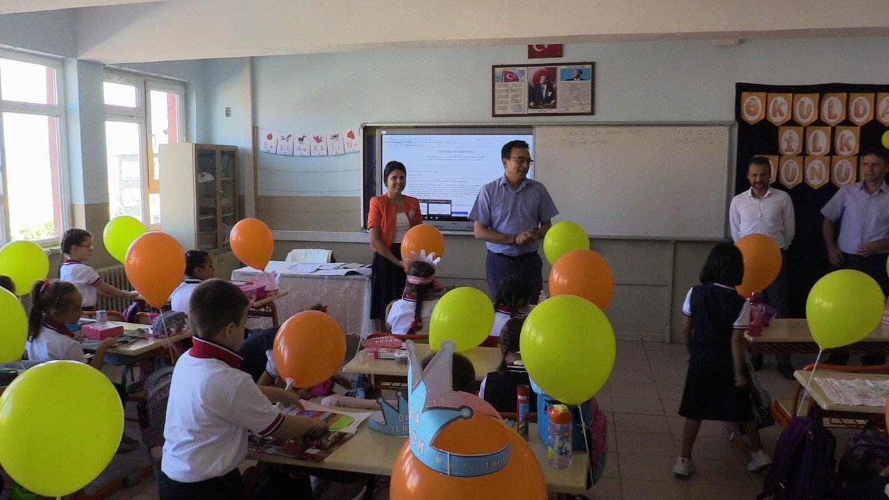 Bandırma’da Eğitim Öğretim yılının ilk ders zili çaldı