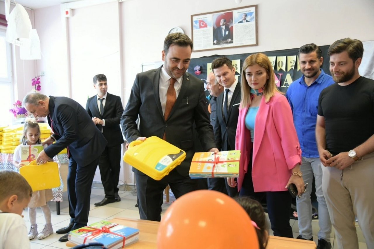 Öğrencilere kırtasiye desteği