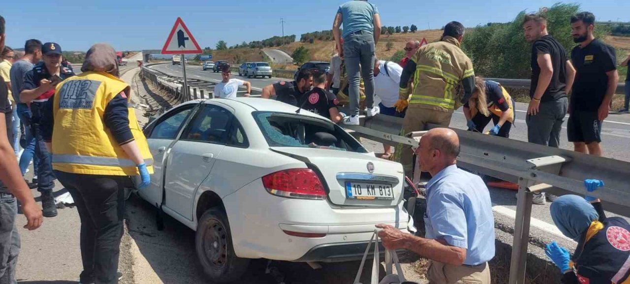 Kontrolden çıkan araç kaza yaptı: 2 yaralı