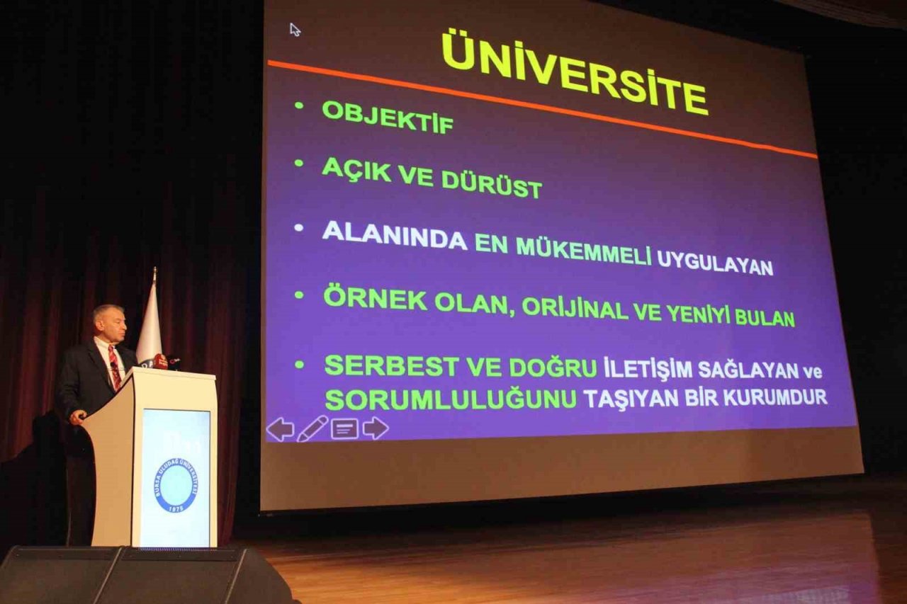 Hekim adayları beyaz önlüklerini giydi