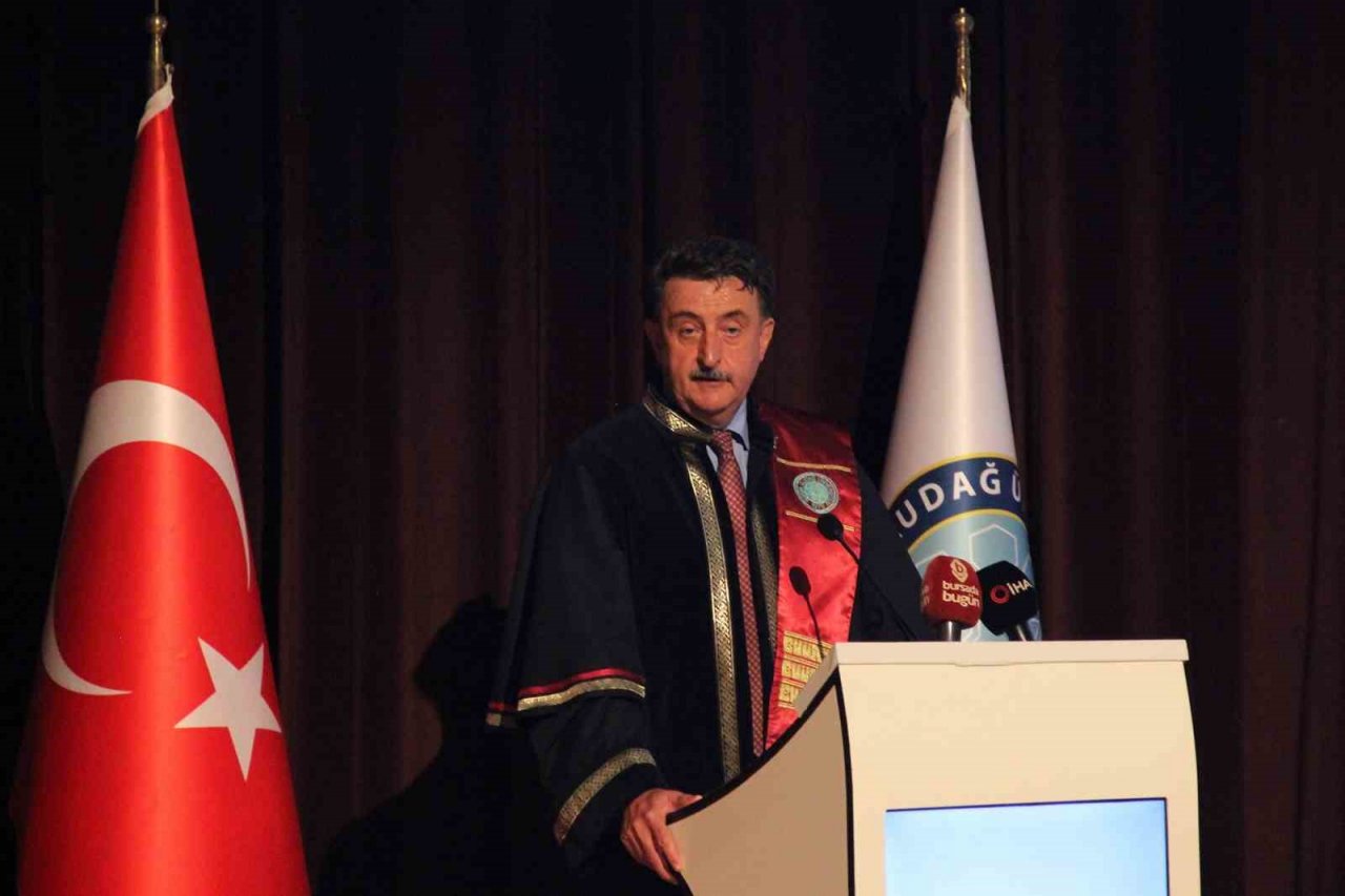 Hekim adayları beyaz önlüklerini giydi