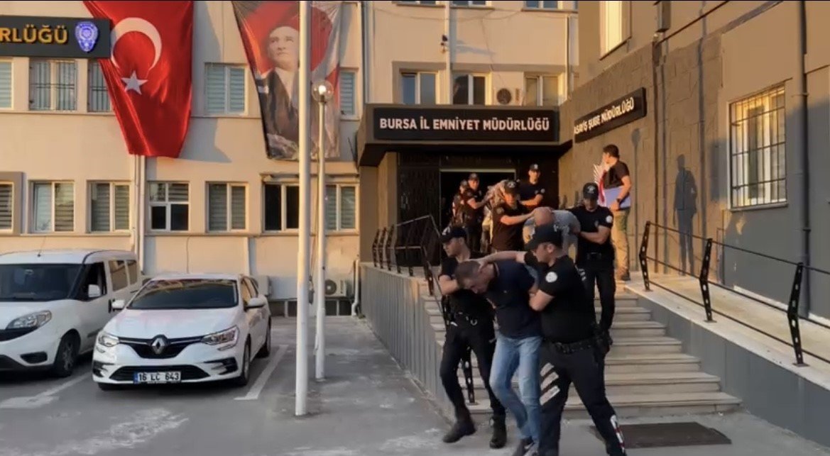 Bursa polisi bar cinayetinin failini Eskişehir’de yakalandı