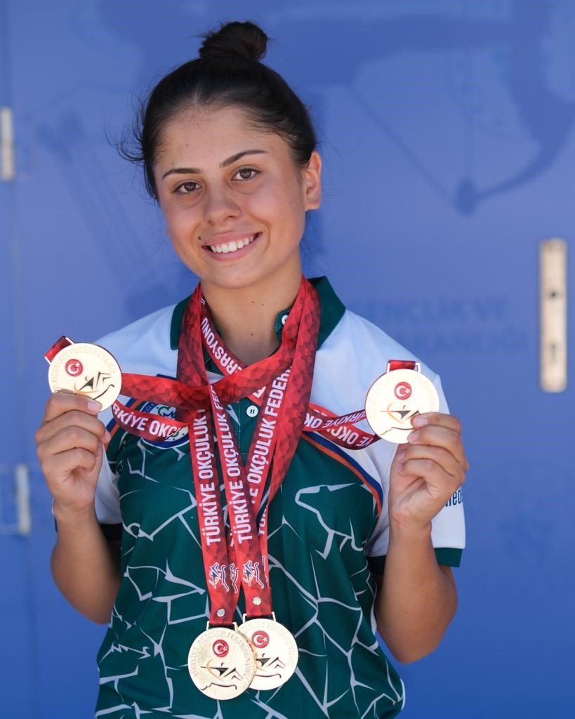 Büyükşehir okçuları Cumhuriyet’in 100.yılında Muğla’yı gururlandırdı