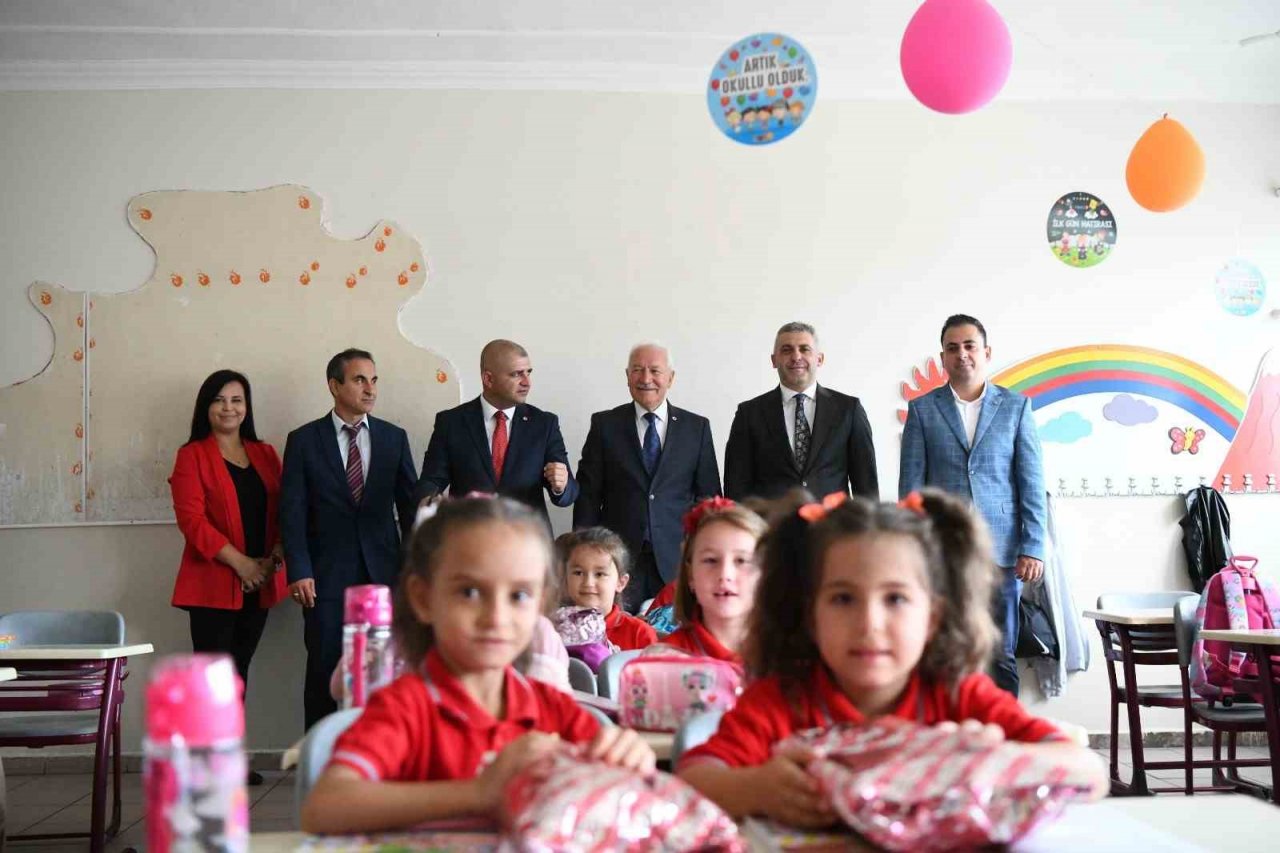 Lapseki’de 3 bin 795 öğrenci ders başı yaptı