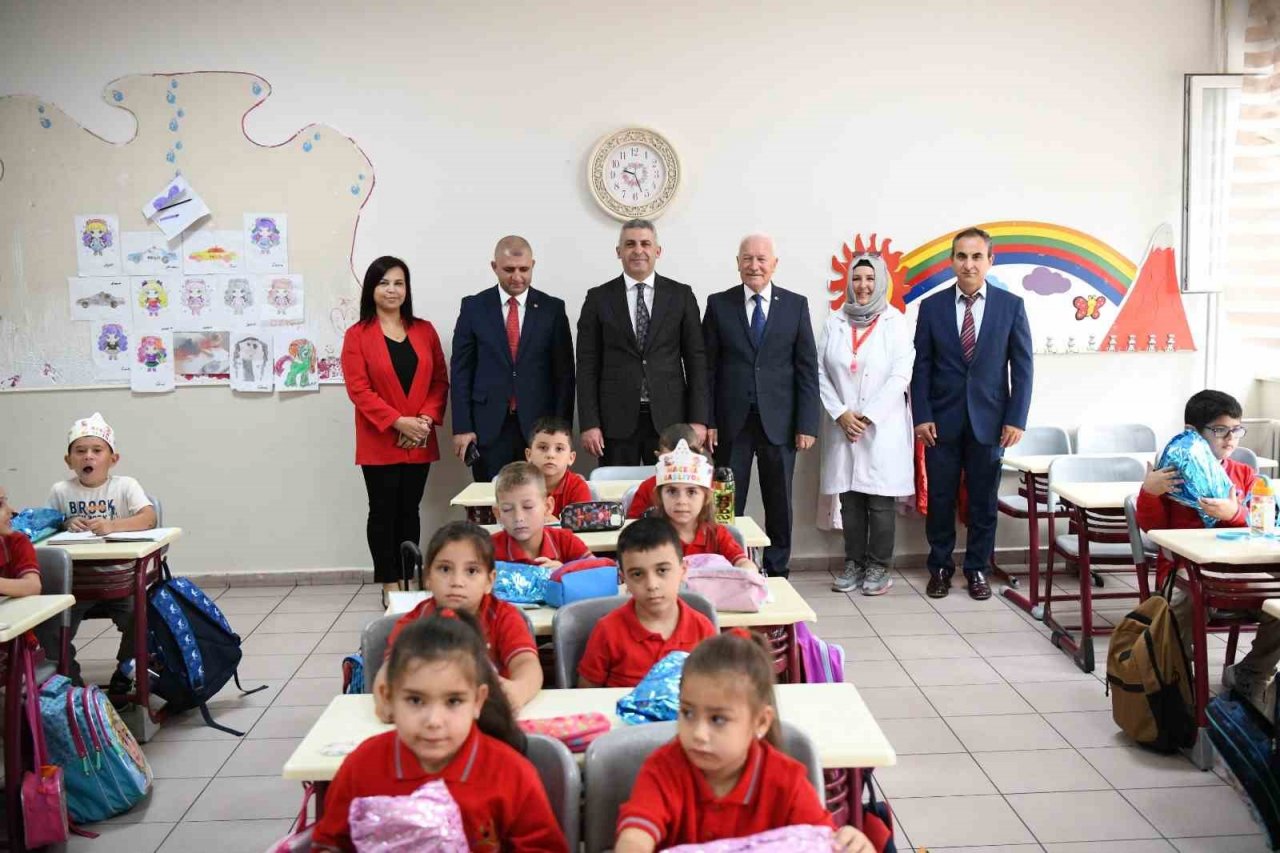 Lapseki’de 3 bin 795 öğrenci ders başı yaptı