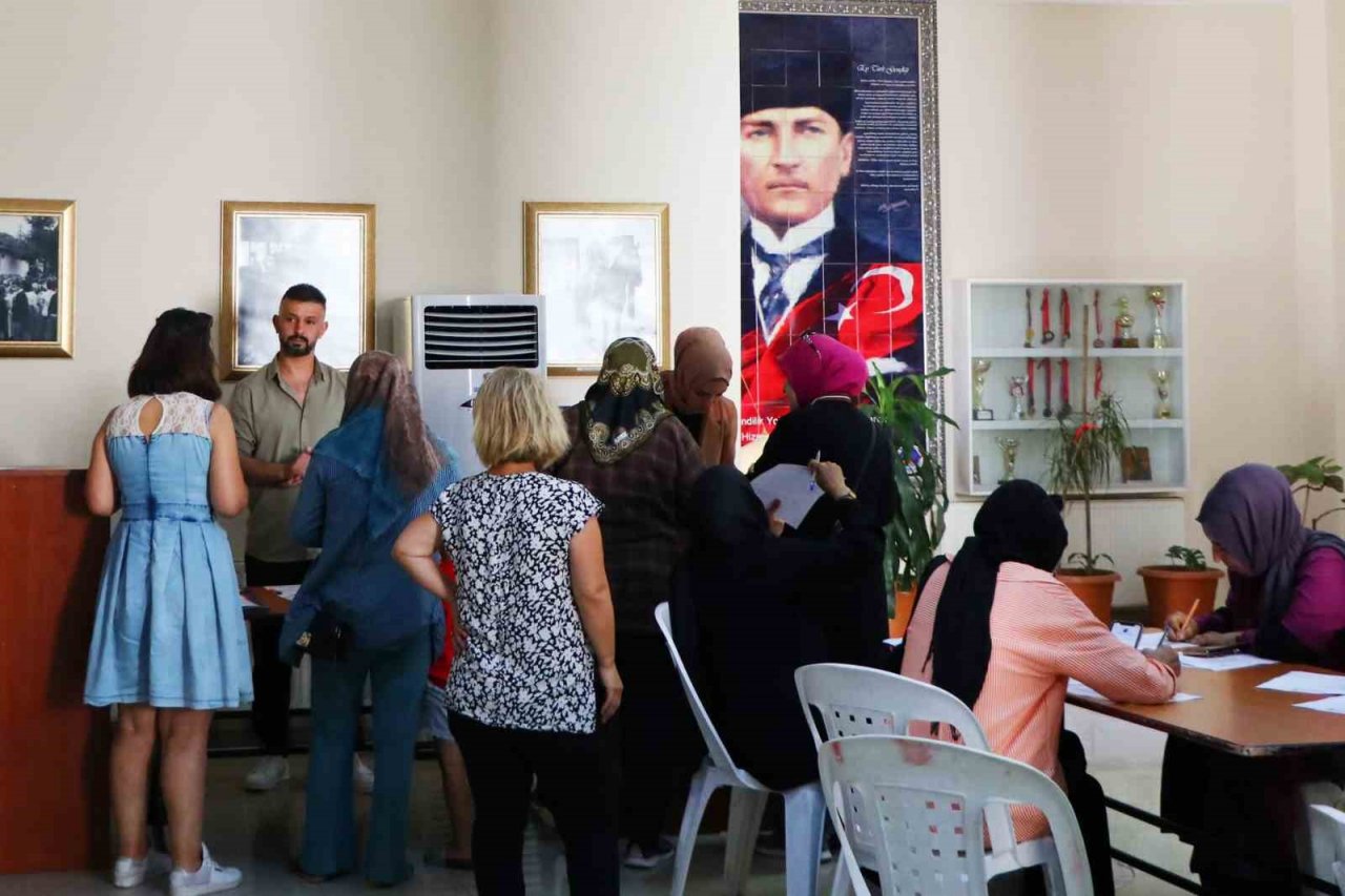 Çiftlikköy Belediyesi’nin kış kurslarına büyük ilgi