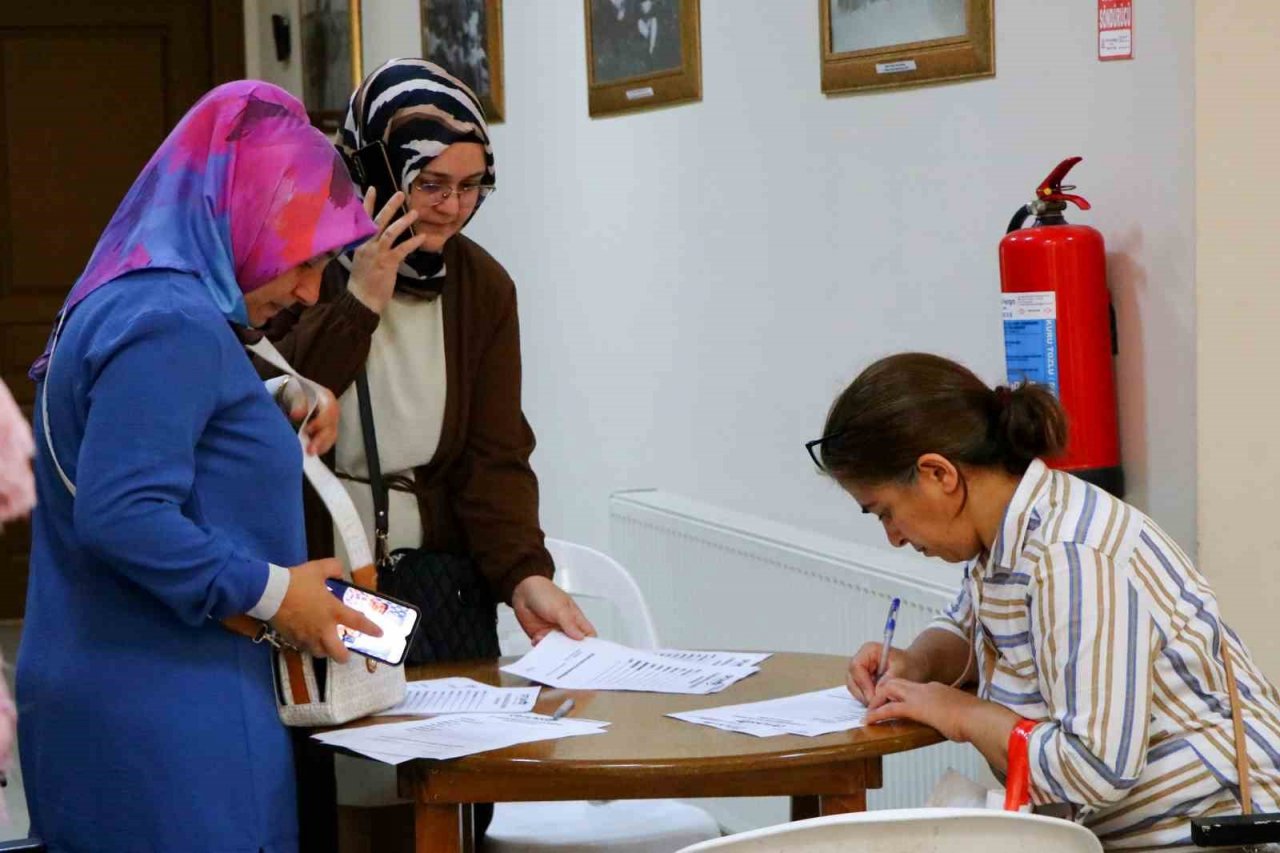 Çiftlikköy Belediyesi’nin kış kurslarına büyük ilgi