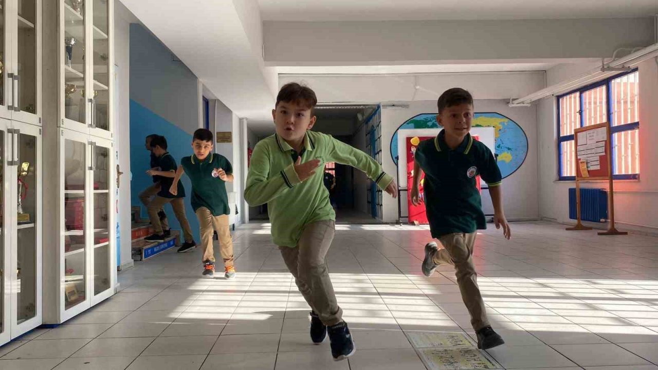 İlk ders zili çaldı