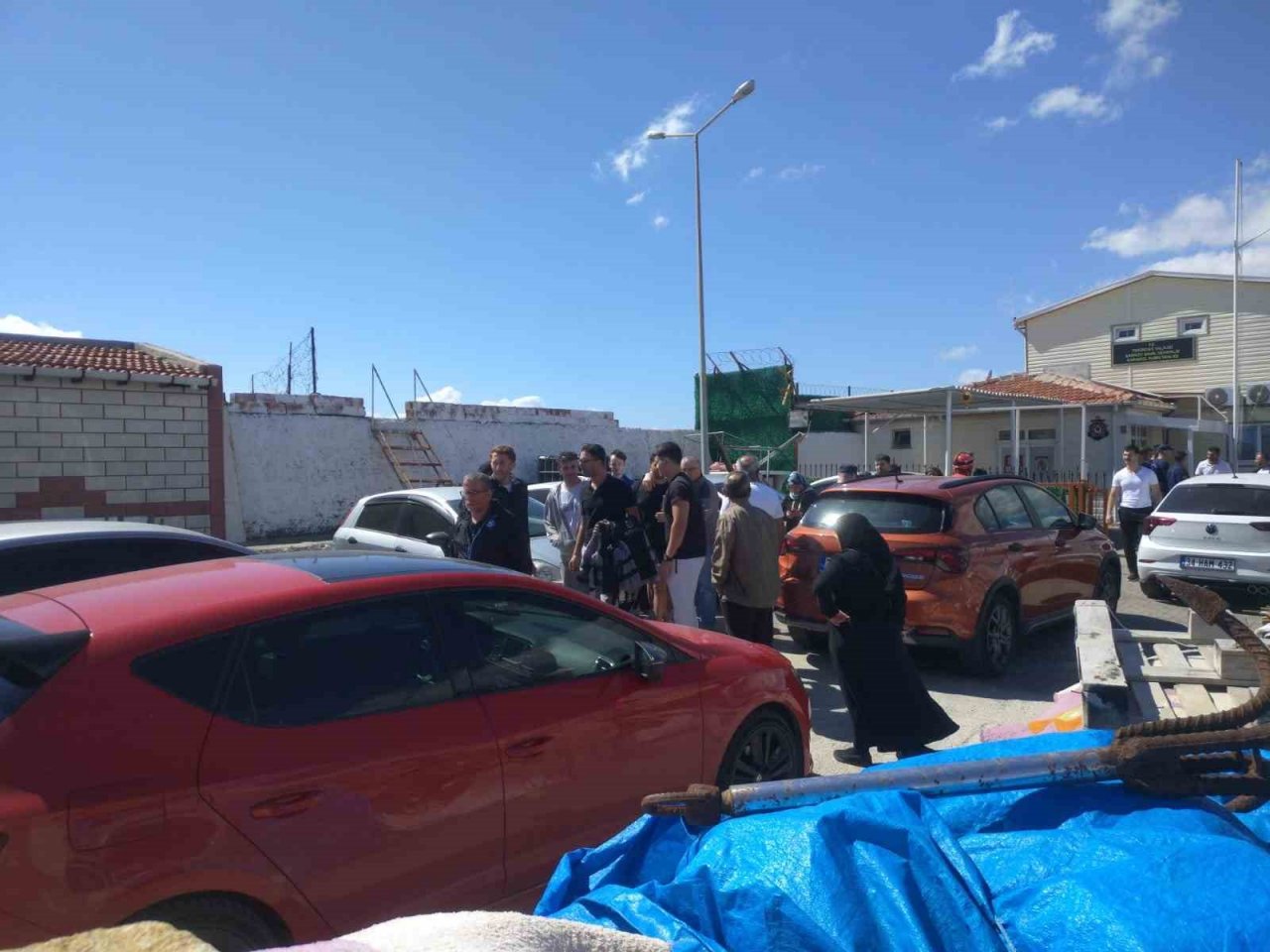 Marmara’da botta sürüklenip kaybolan 4 kişi bulundu: Rus bayraklı gemiye sığınmışlar