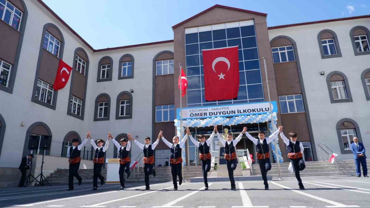 Erzurum’da ilk ders zili çaldı