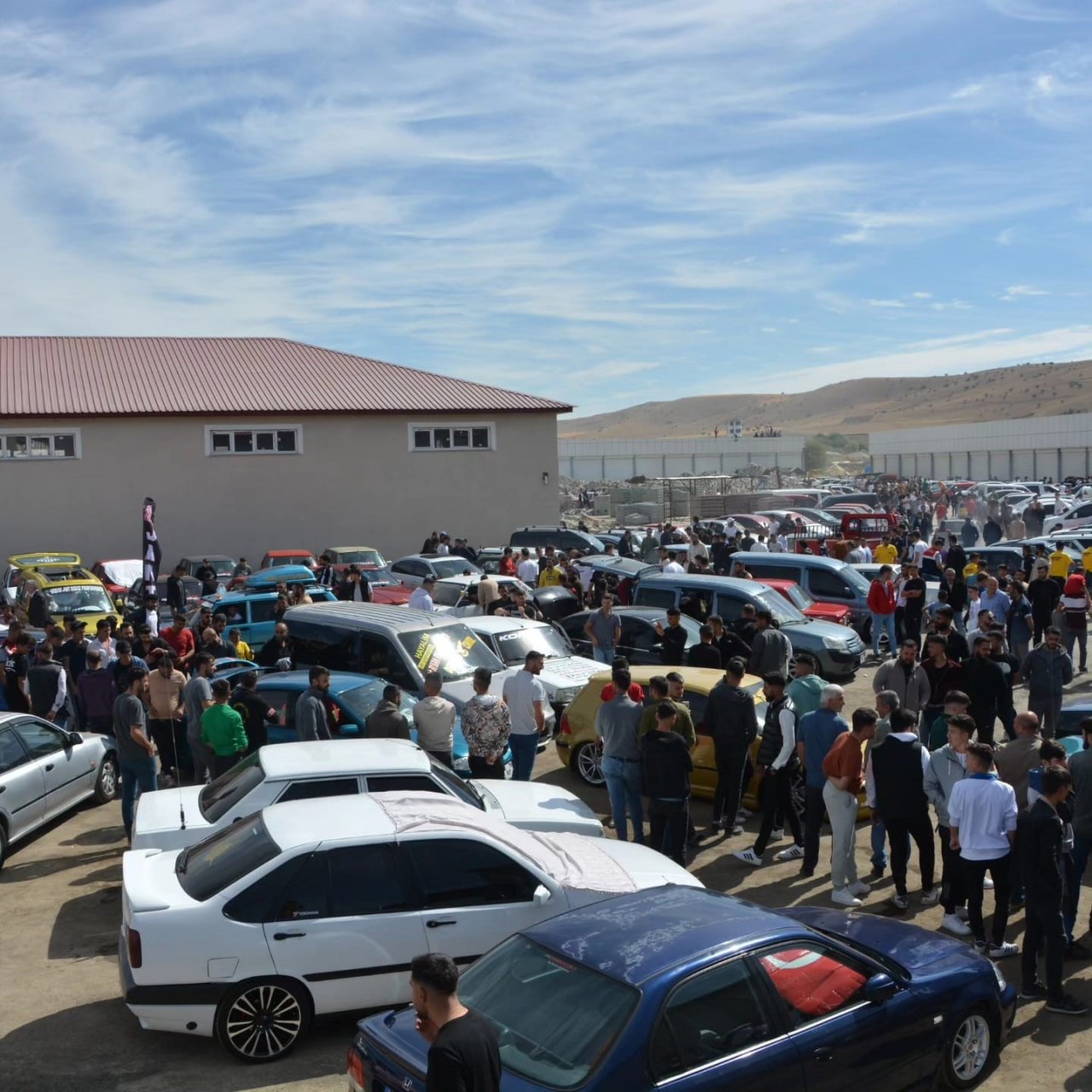 Yüzlerce modifiyeli araç Erzurum’da buluştu