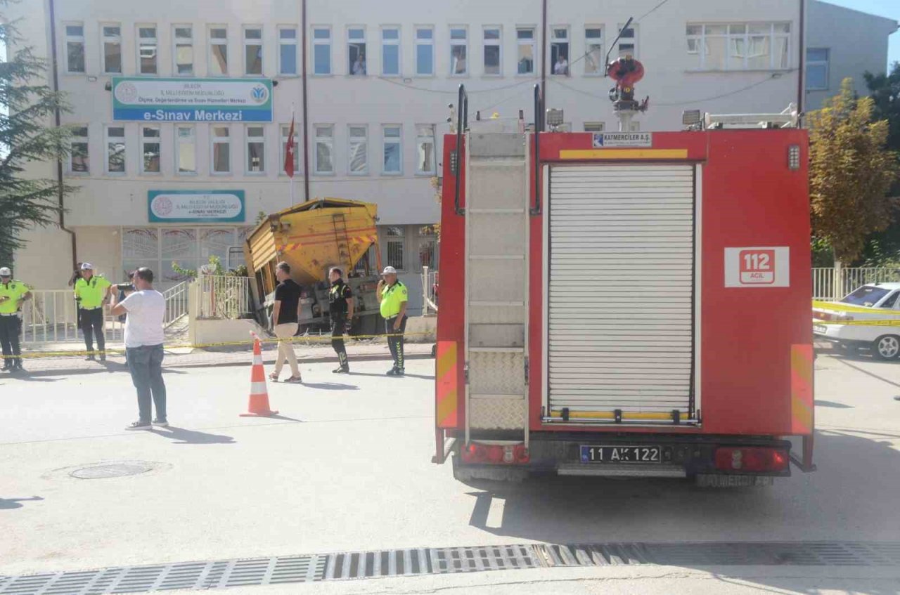 Yürekleri ağza getiren kaza ucuz atlatıldı