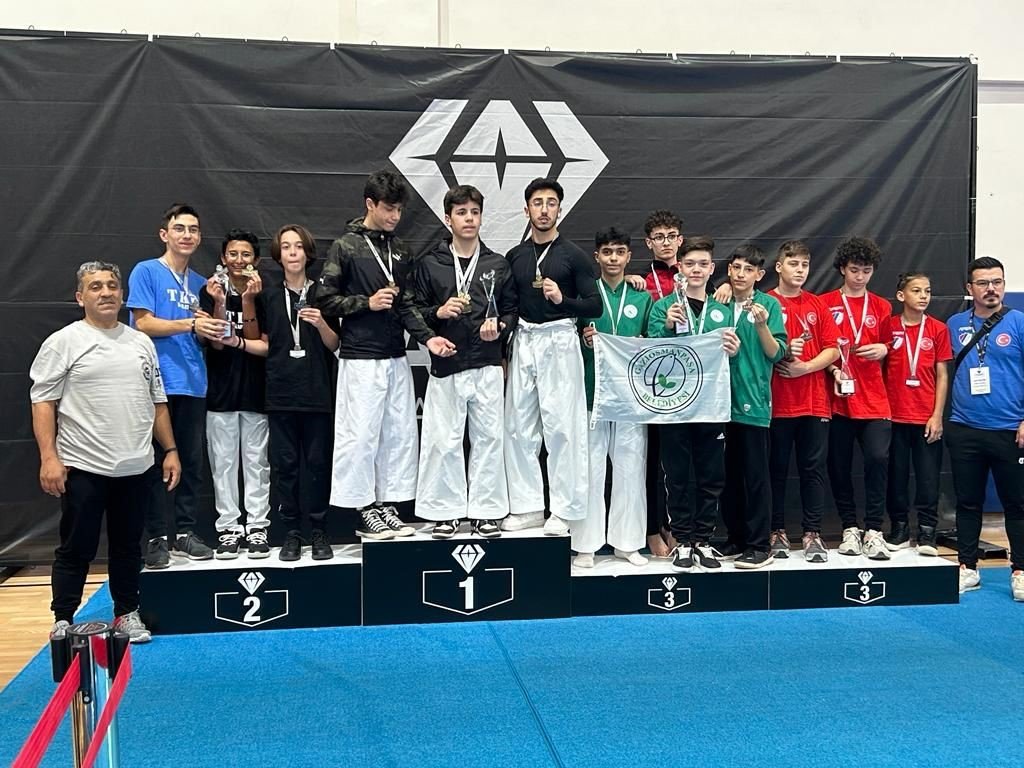 Gaziosmanpaşalı karatecilerden Diamond Cup’ta 13 madalya