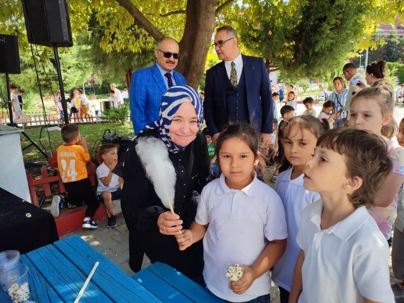 Gediz’de 7 bin 104 öğrenci için ders zili çaldı