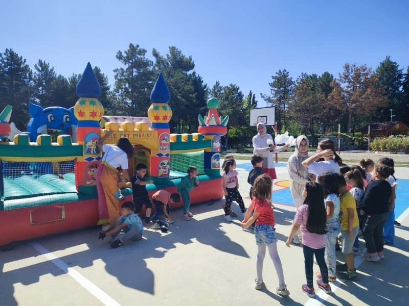 Gediz’de 7 bin 104 öğrenci için ders zili çaldı