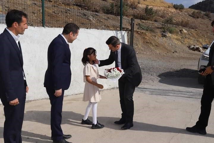 Çukurca’da ders zili çaldı