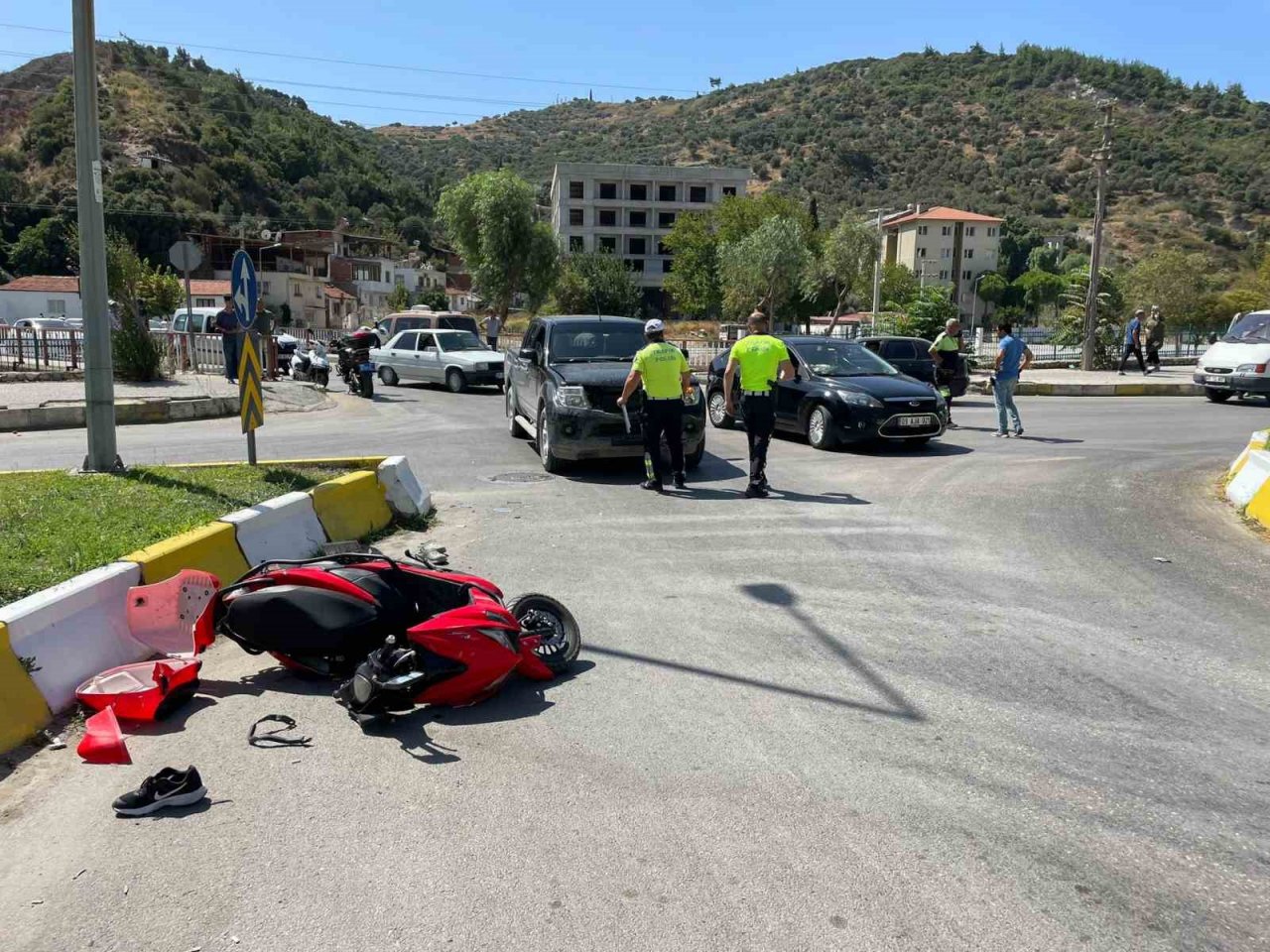 Söke’de motosiklet kazası: 1’i ağır, 2 yaralı