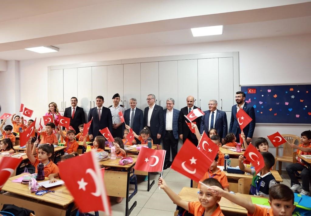 Kahramanmaraş’ta 2023-2024 eğitim öğretim yılı açılış töreni gerçekleştirildi