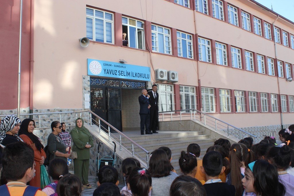 Sungurlu’da öğrenciler ders başı yaptı