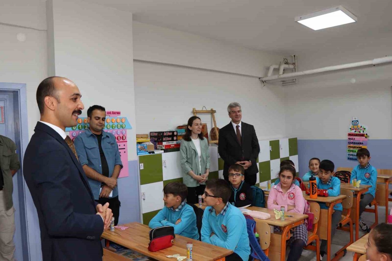 Kaymakamın ilk programı öğrencilerle oldu