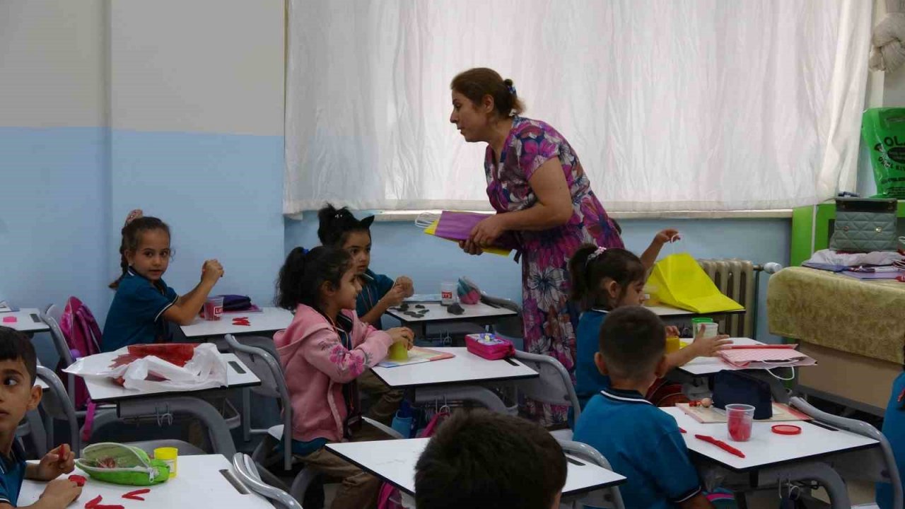 Sınır kenti Kilis’te ilk ders zili çaldı