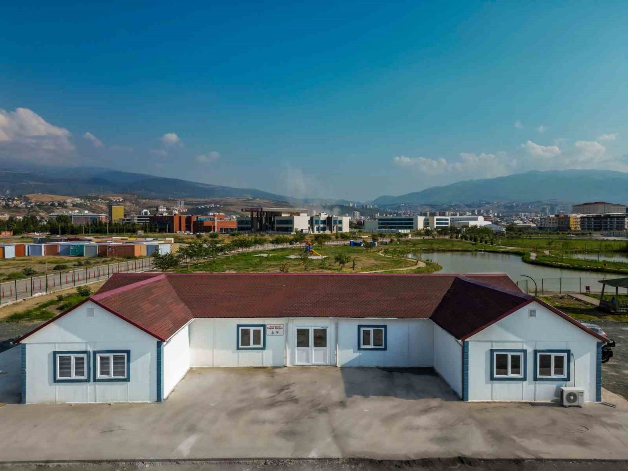 Akkök Holding, Toplum Gönüllüleri Vakfı ile Destek Merkezi kurdu