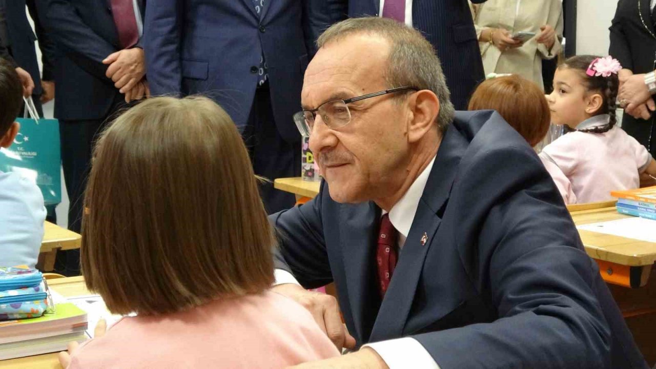 Kocaeli’de öğrenciler ders başı yaptı