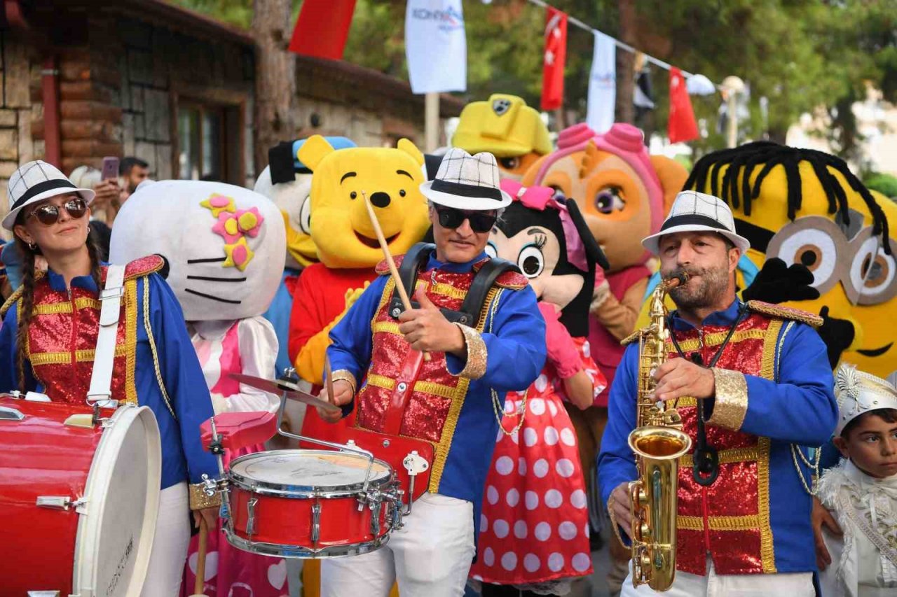 Konyaaltı’nda renkli sünnet şöleni