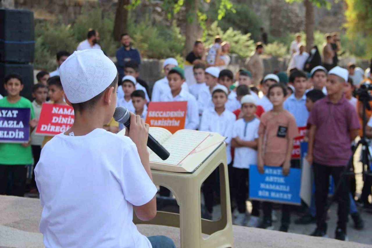 Cizre’de yüzlerce çocuk namaz etkinliğinde buluştu