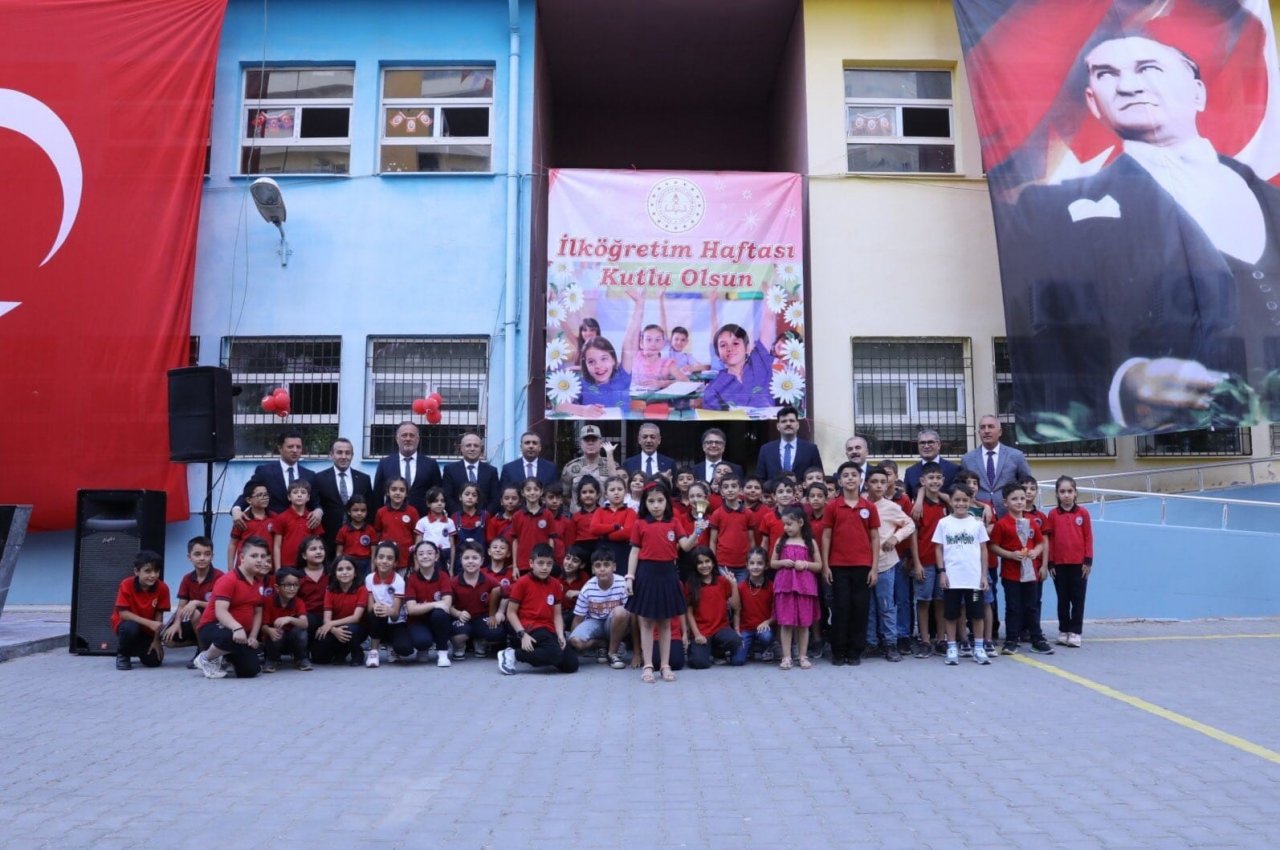 Vali Tuncay Akkoyun İlköğretim Haftası kutlama programına katıldı
