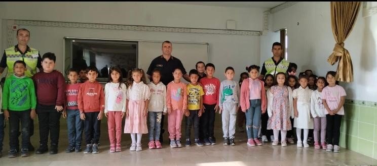 Jandarma’dan okul servislerine denetim