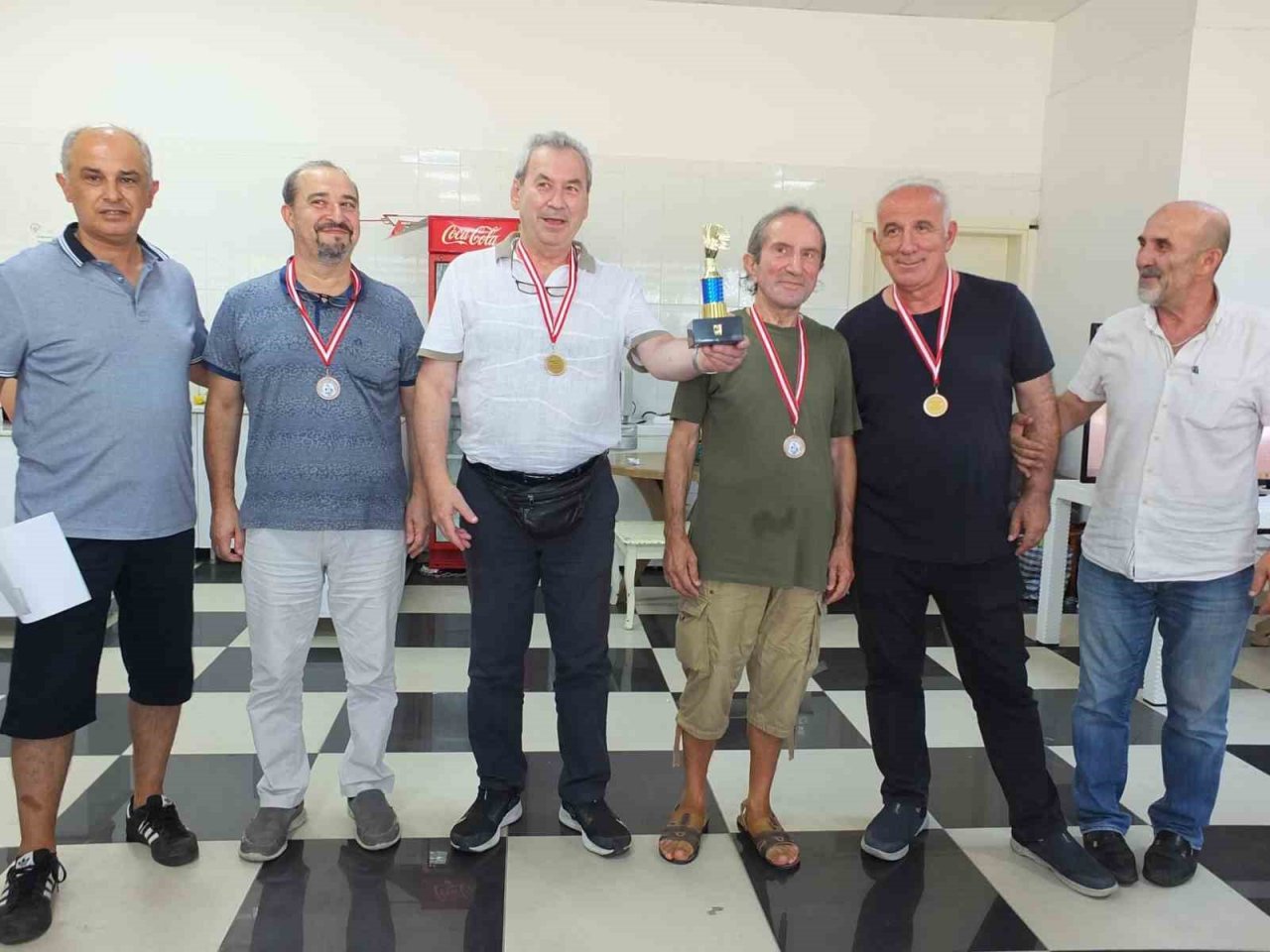 Burhaniye’de briç turnuvası 300 sporcuyu buluşturdu