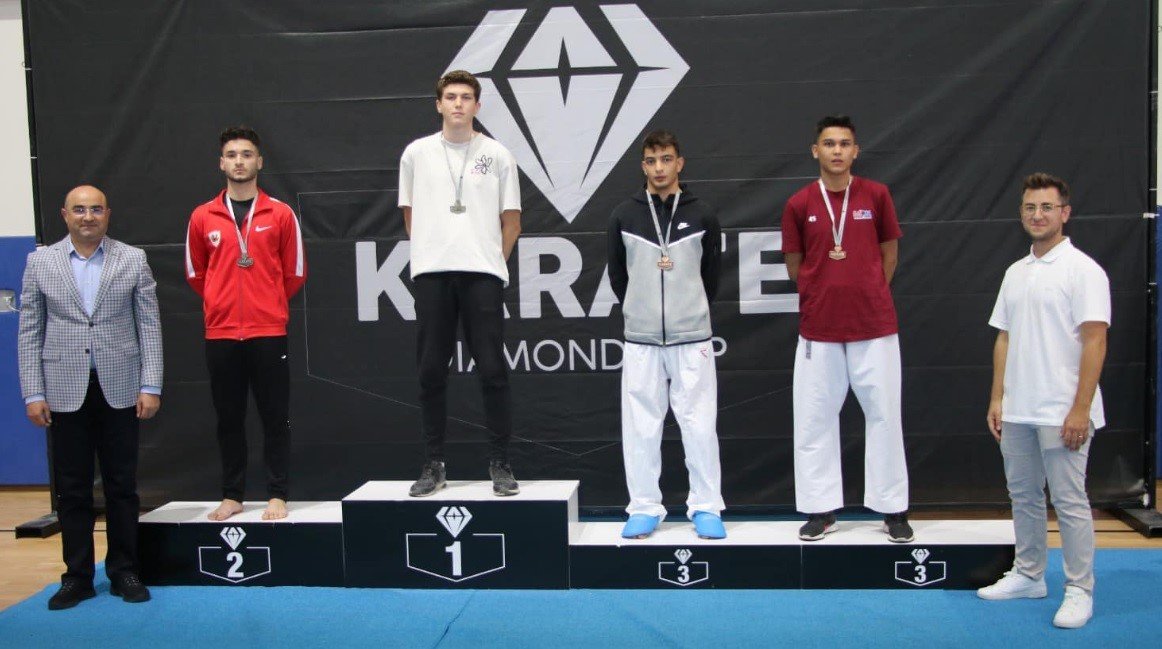 Tavşanlı’da düzenlenen Karate Turnuvası ödül töreni ile sona erdi