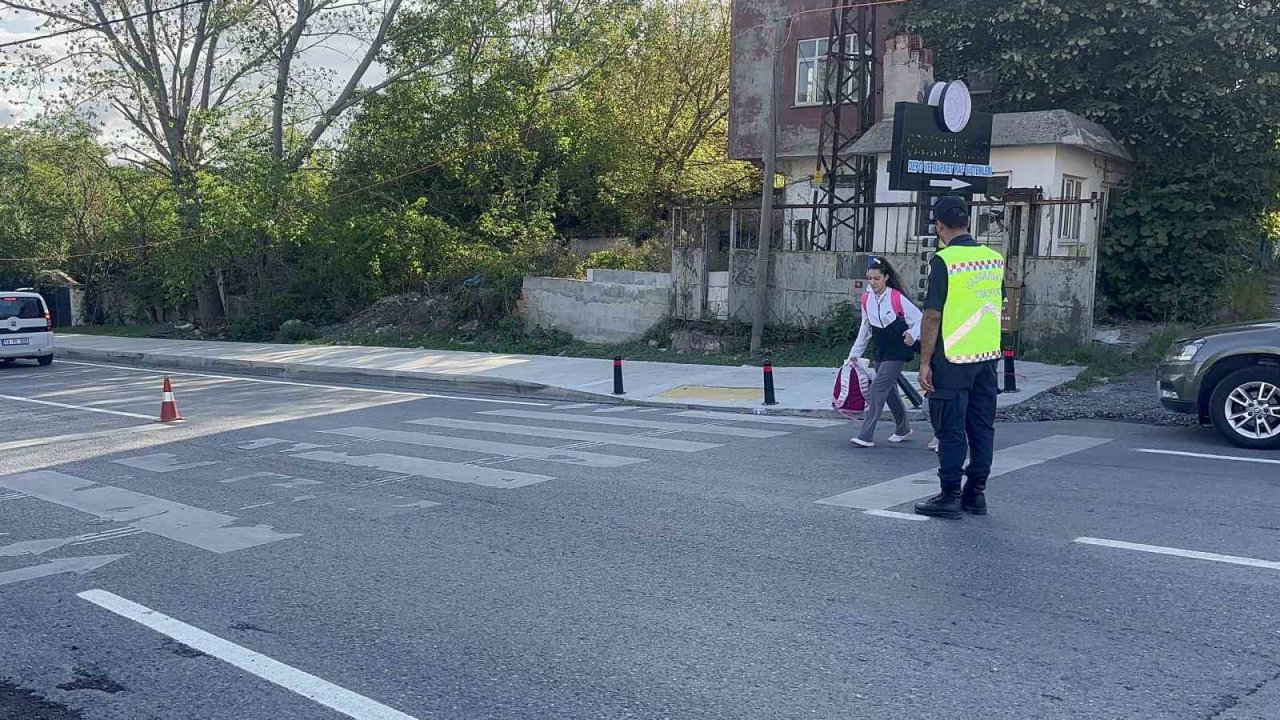 Jandarma’dan eğitim - öğretim döneminin ilk gününde sıkı denetim