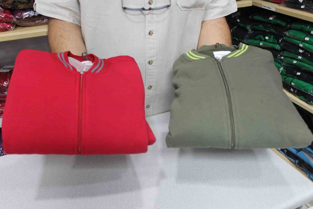 Okul kıyafeti alışveriş bugün de devam etti