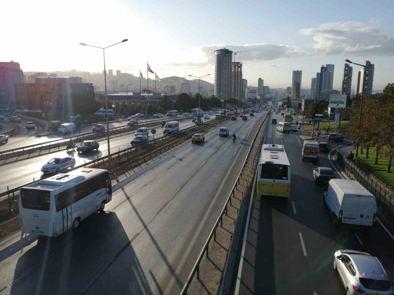Okulların açıldığı ilk gün İstanbul’da trafik yoğunluğu yaşandı
