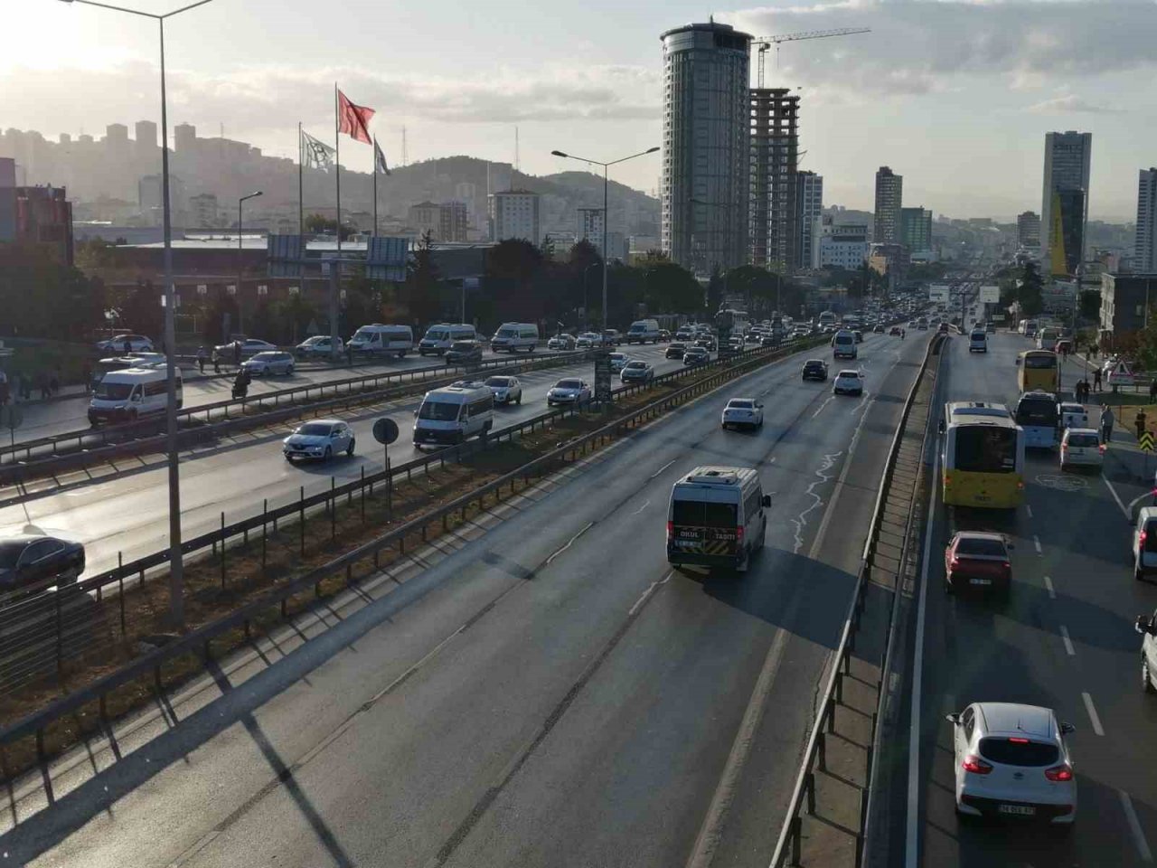 Okulların açıldığı ilk gün İstanbul’da trafik yoğunluğu yaşandı