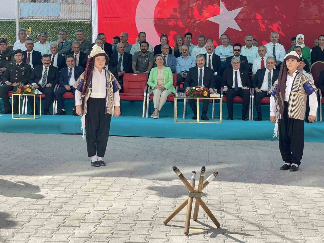 Deprem bölgesi Osmaniye’de yeni eğitim-öğretim başladı