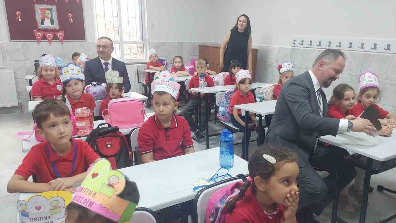 Vali açıkladı: “Deprem yönetmeliğinden geçmeyen 250 okula çocuklarımızı sokmamışız”