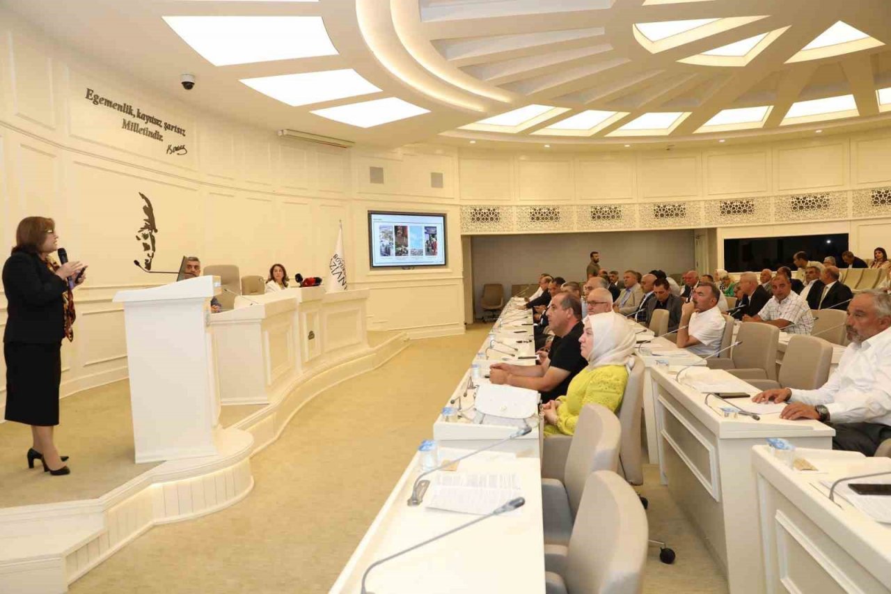 Şahin, Büyükşehir Meclisi’nde GastroANTEP çalışmalarını anlattı