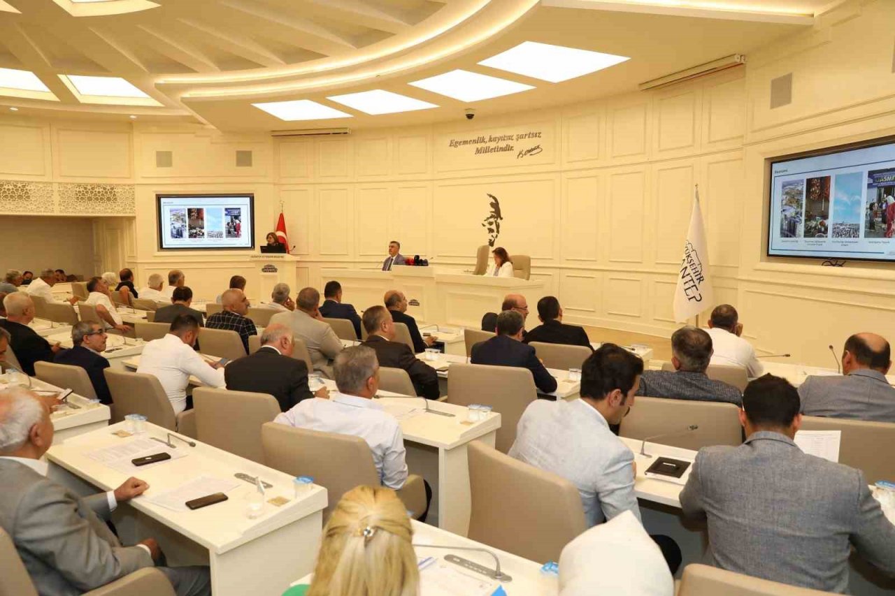 Şahin, Büyükşehir Meclisi’nde GastroANTEP çalışmalarını anlattı